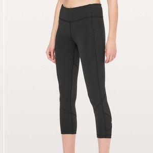Lululemon Pace Rival Crop Full-On Luxtreme 22" Capri Active Performance Leggings
